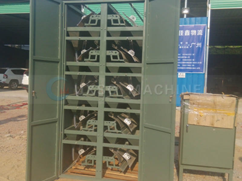 Arc plate electrostatic separator