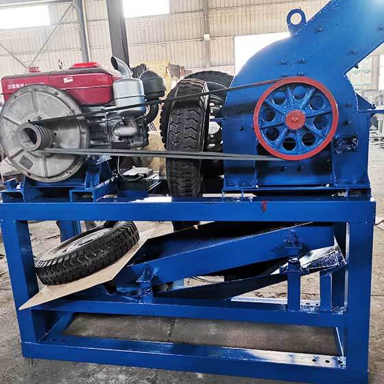 Small portable hammer crusher
