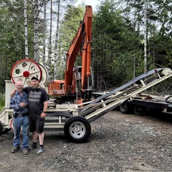Small portable jaw crusher