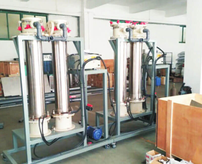 Swirl electrolytic copper recovery system