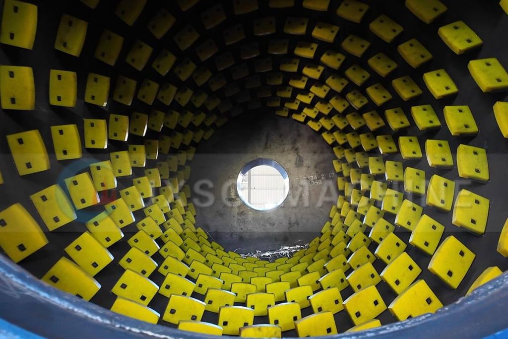 Trommel scrubber material
